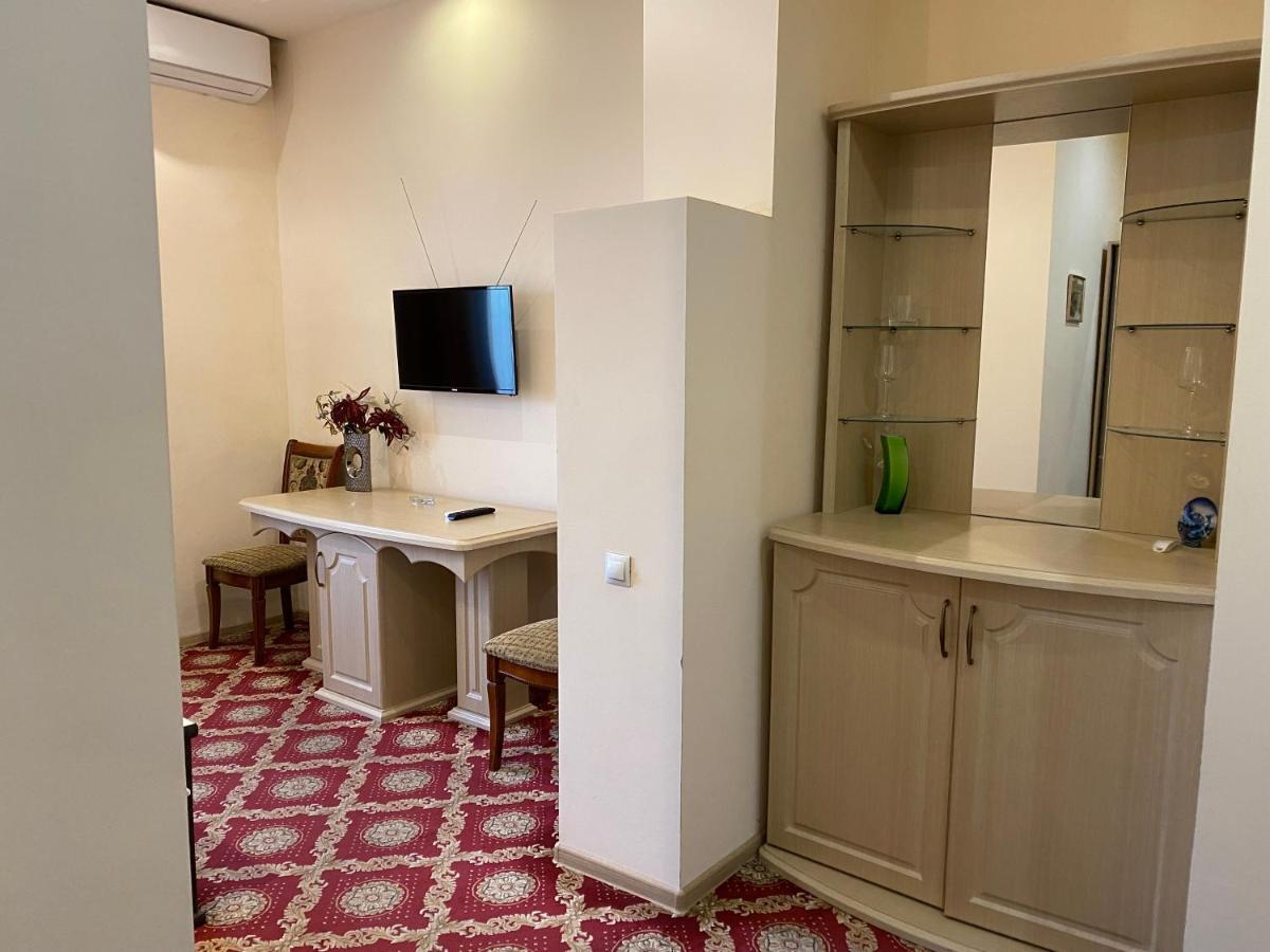 Elko Hotel Yerevan Ngoại thất bức ảnh