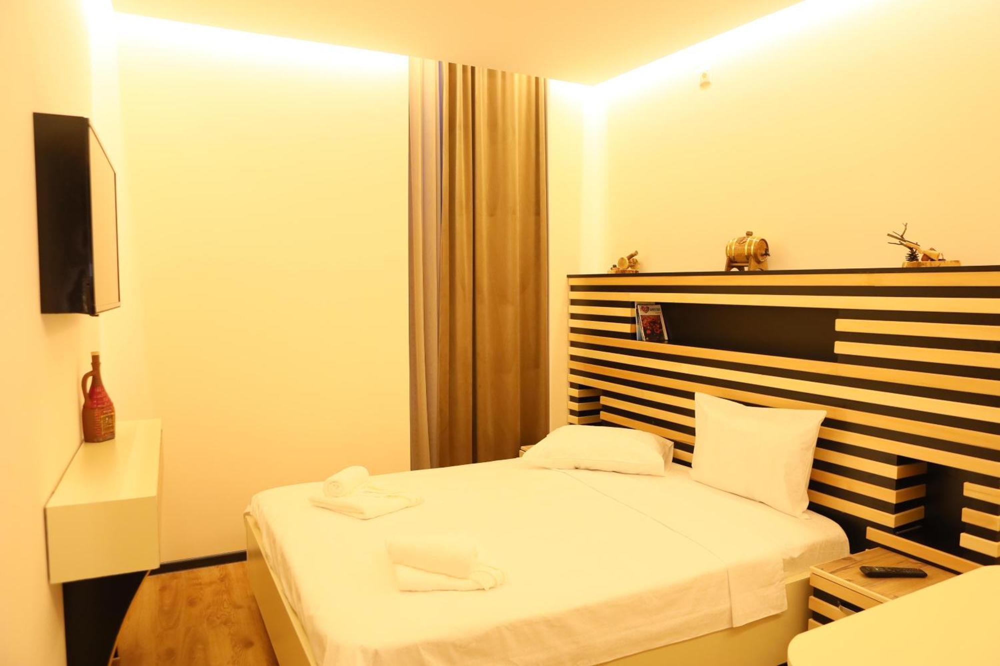 Elko Hotel Yerevan Ngoại thất bức ảnh