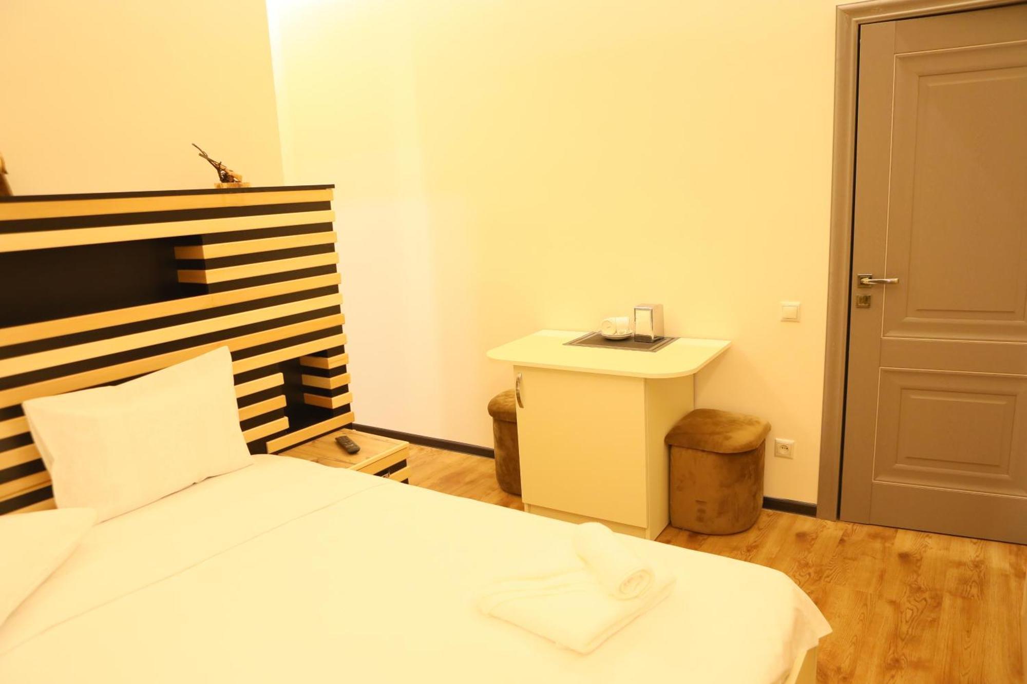 Elko Hotel Yerevan Ngoại thất bức ảnh