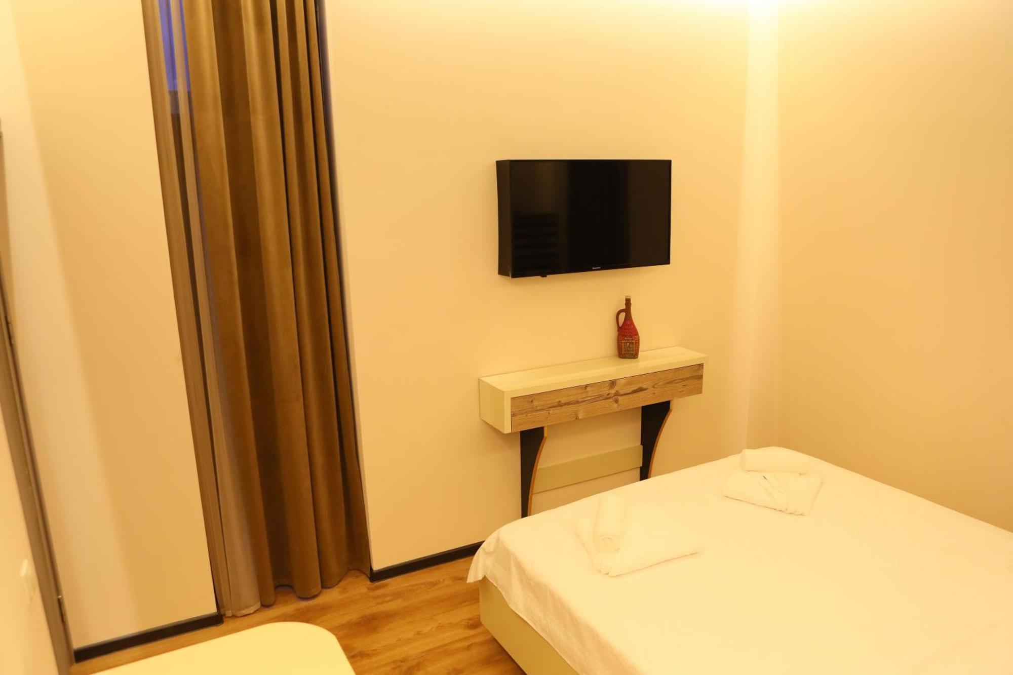 Elko Hotel Yerevan Ngoại thất bức ảnh