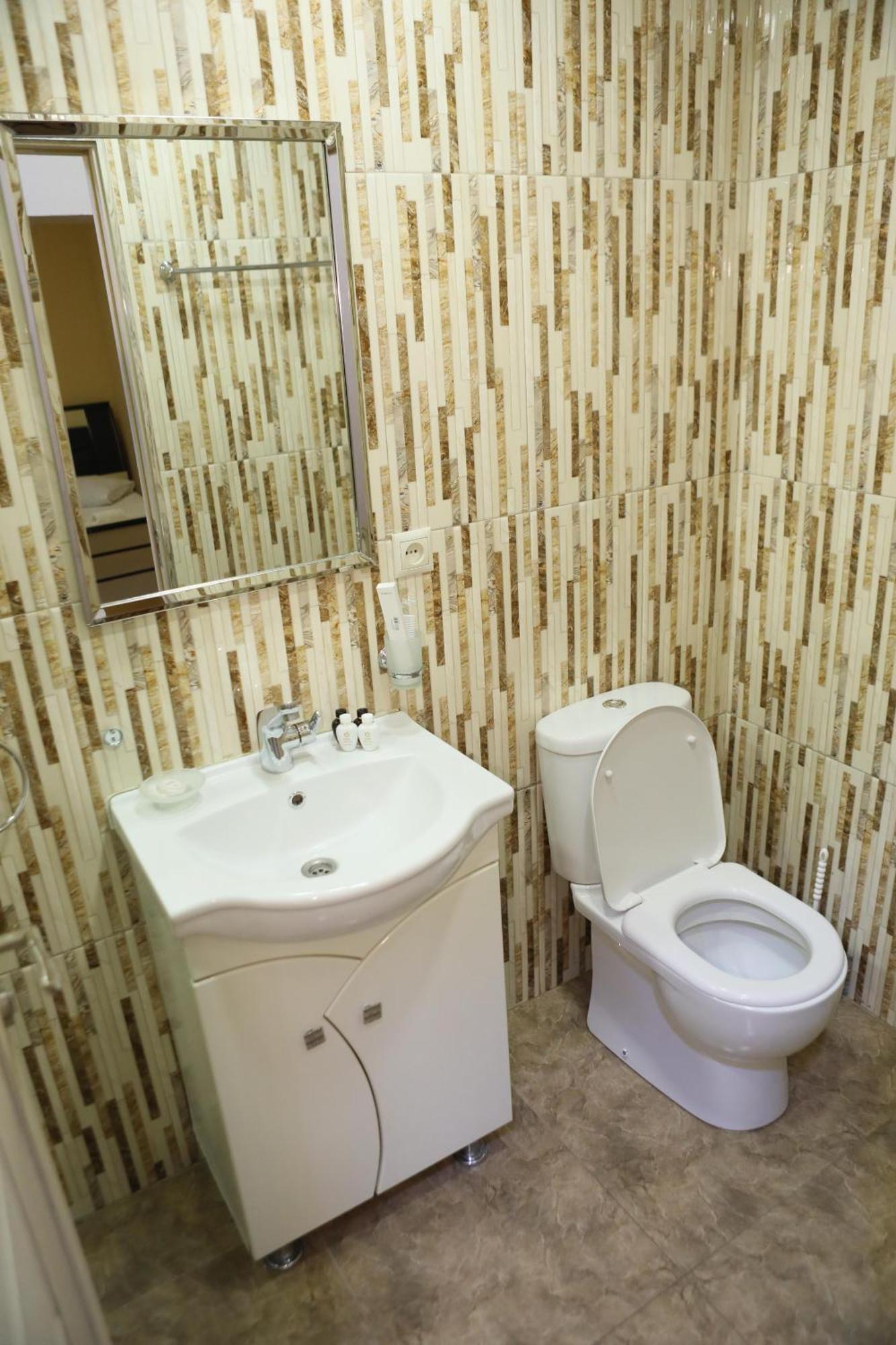Elko Hotel Yerevan Ngoại thất bức ảnh