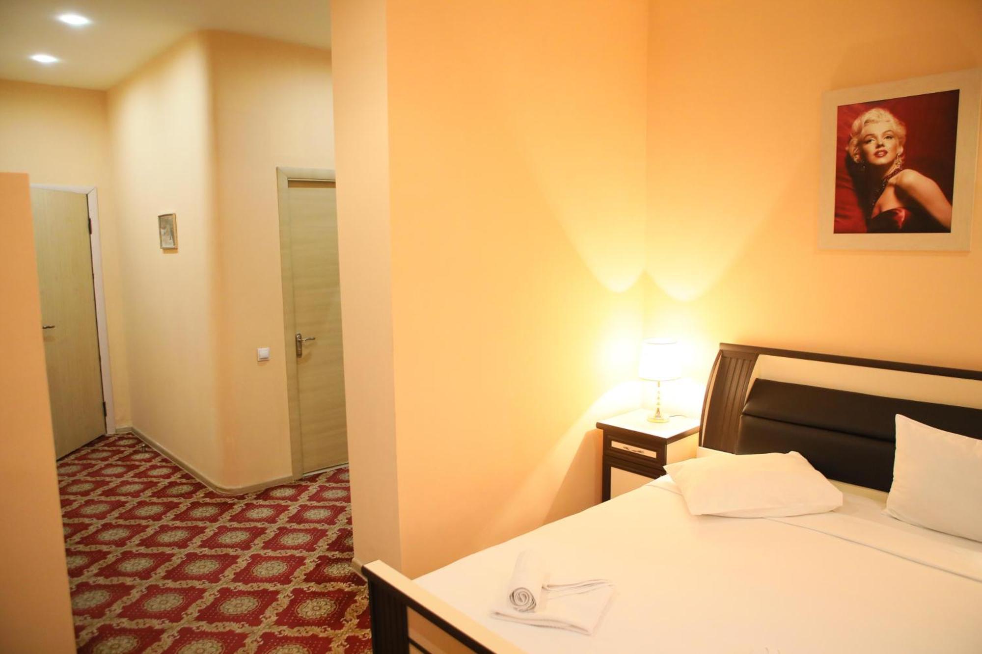 Elko Hotel Yerevan Ngoại thất bức ảnh
