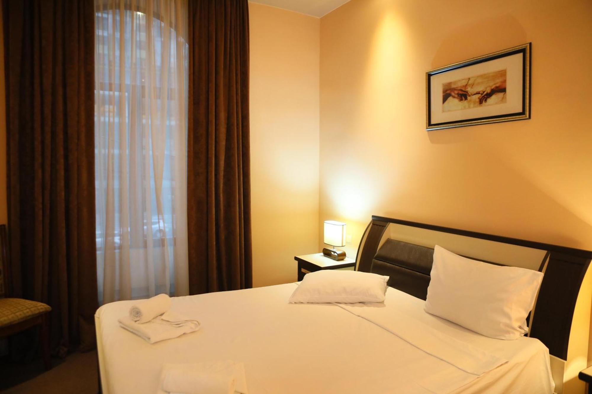Elko Hotel Yerevan Ngoại thất bức ảnh