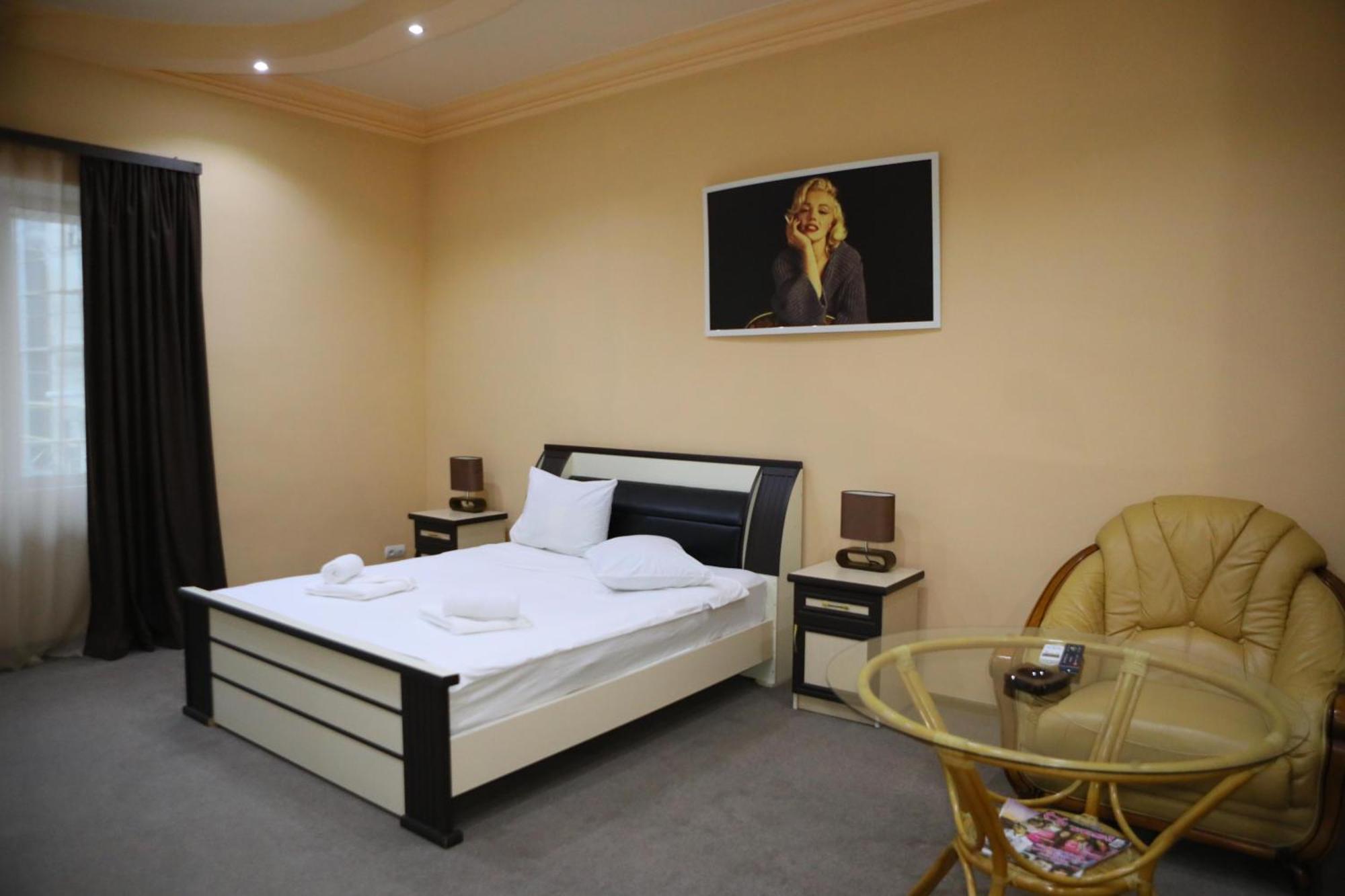 Elko Hotel Yerevan Ngoại thất bức ảnh