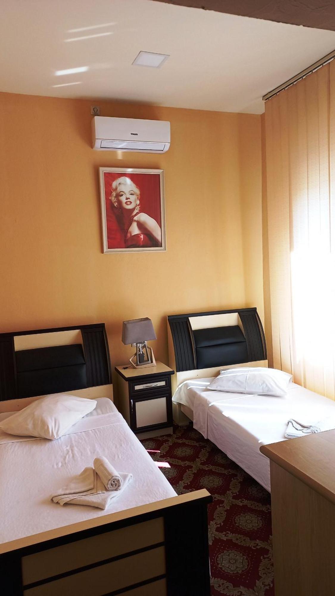 Elko Hotel Yerevan Ngoại thất bức ảnh